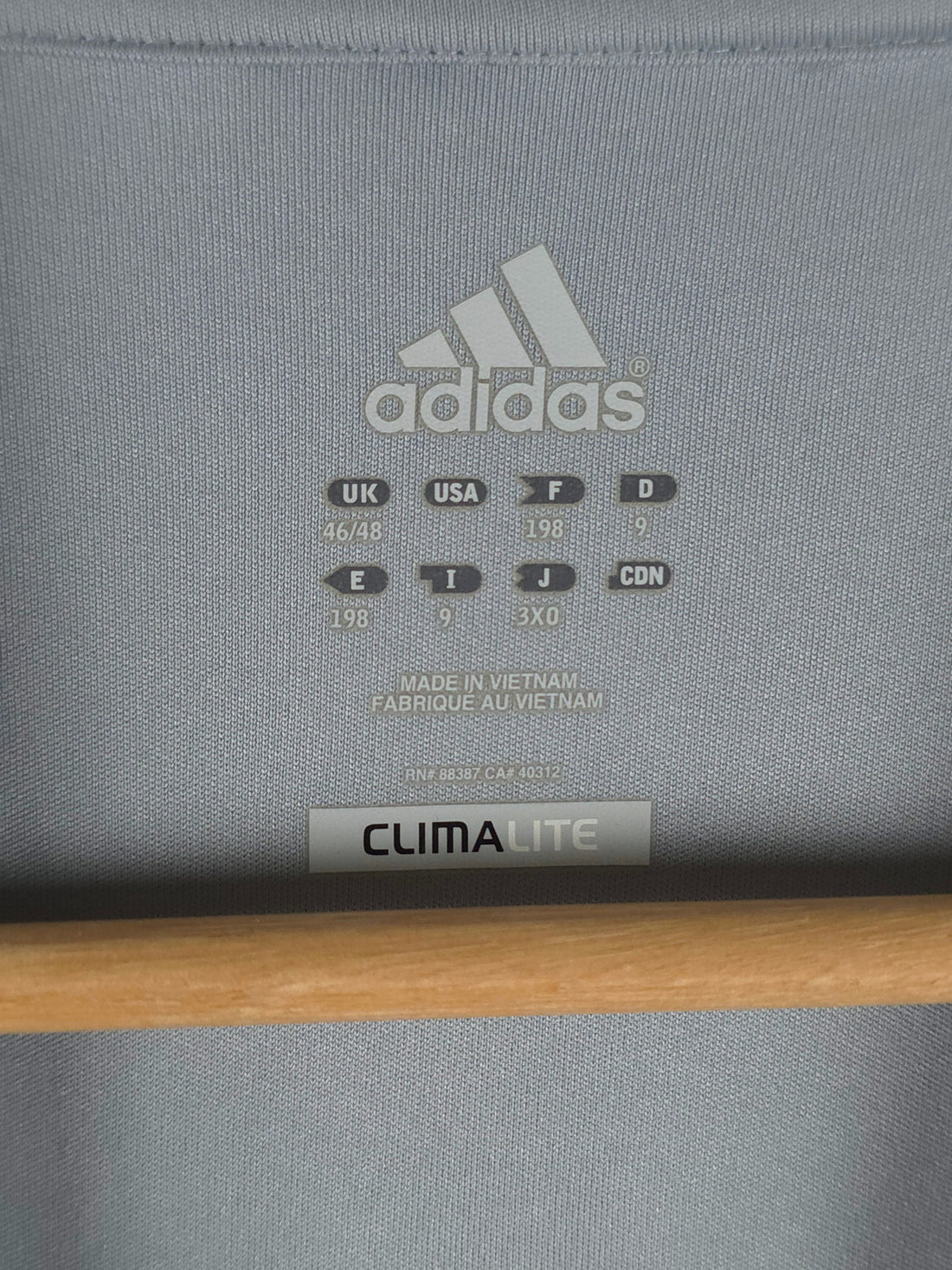 T-shirt sportiva adidas