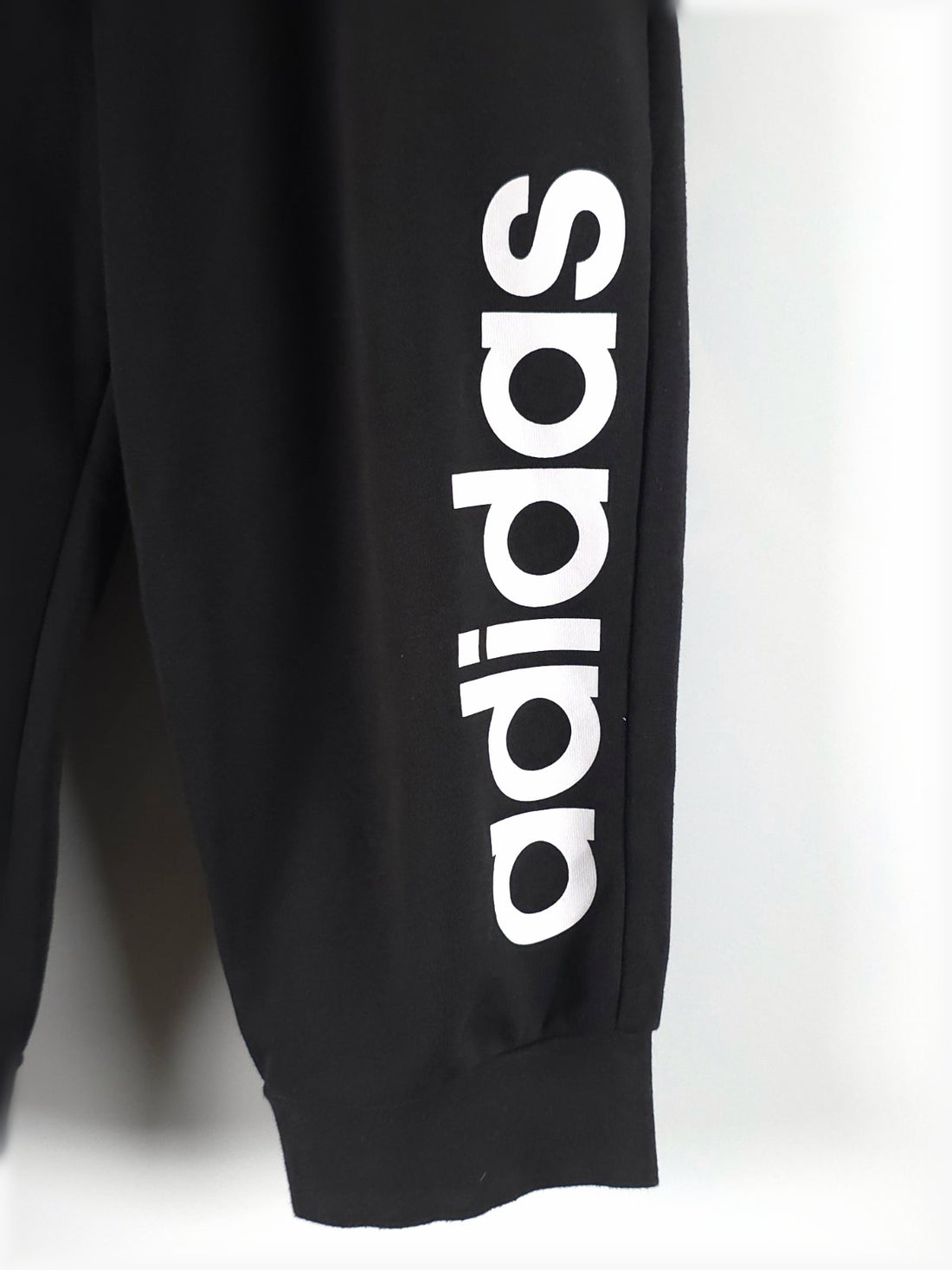 Pantaloni capri Adidas