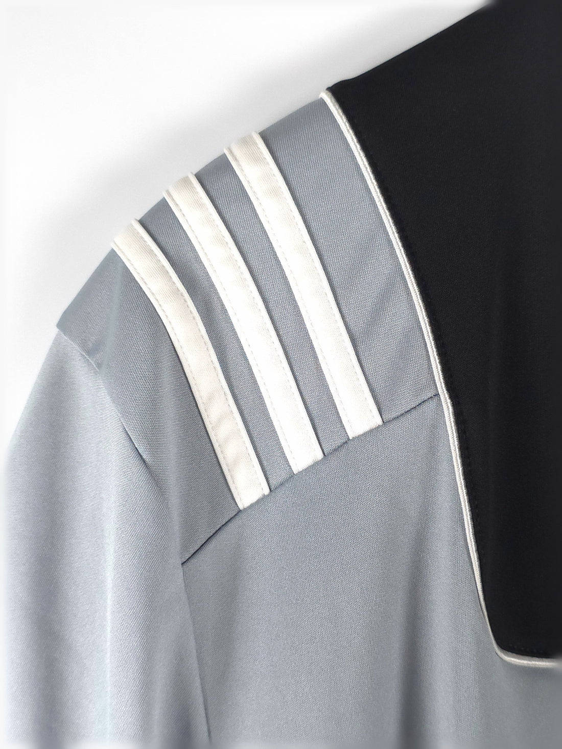 T-shirt sportiva adidas