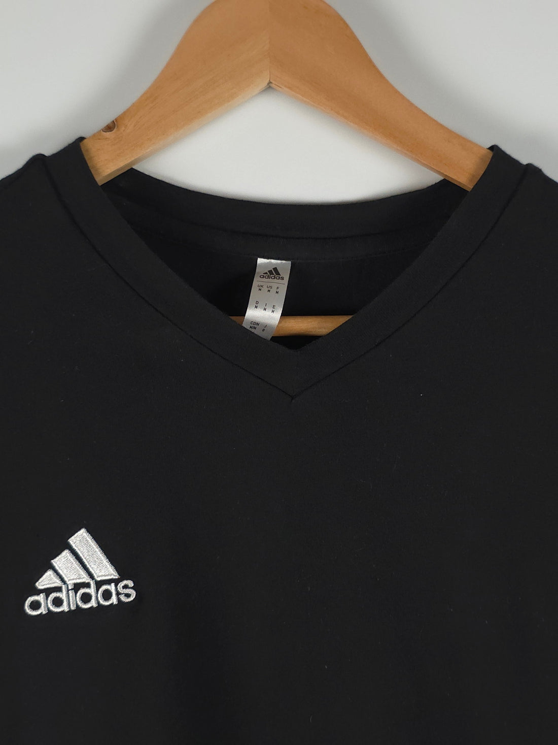 T-shirt adidas